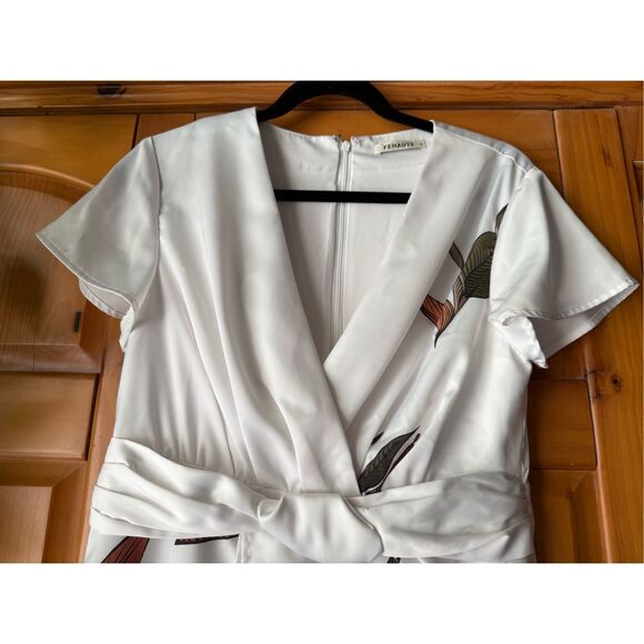 FEHAUTE White Leaf Short Sleeve Satin Wrap Sheath Midi Dress SZ 6 - Picture 5 of 11